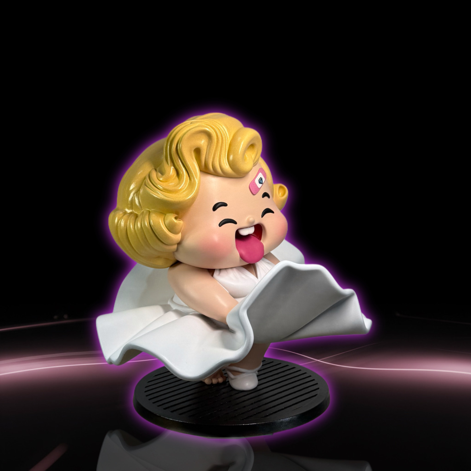 Marilyn Kō Back View